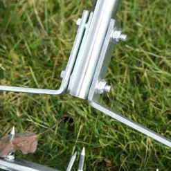 Rootz Lawn Roller - Lawn Aerator - Handtagslängd justerbar - Hand Scarifier - Spiked Roller Lawn - Underhåll trädgård - Grön + Silver - 139 x 43,5 x 1 | CDON Trädgårdsverktyg